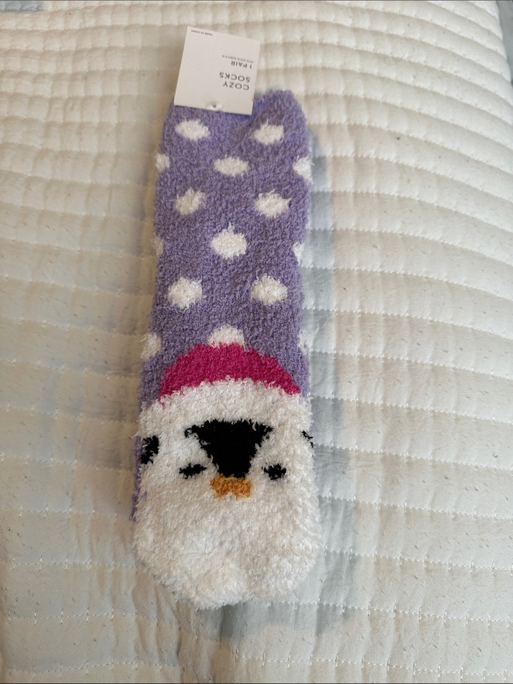 Kohl's Lavender Polka Dot Fuzzy Penguin Socks
